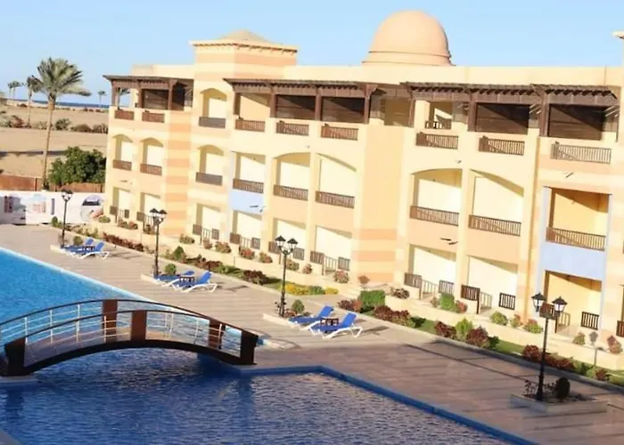The Pearl At Marina , Port Ghlaib Apartment