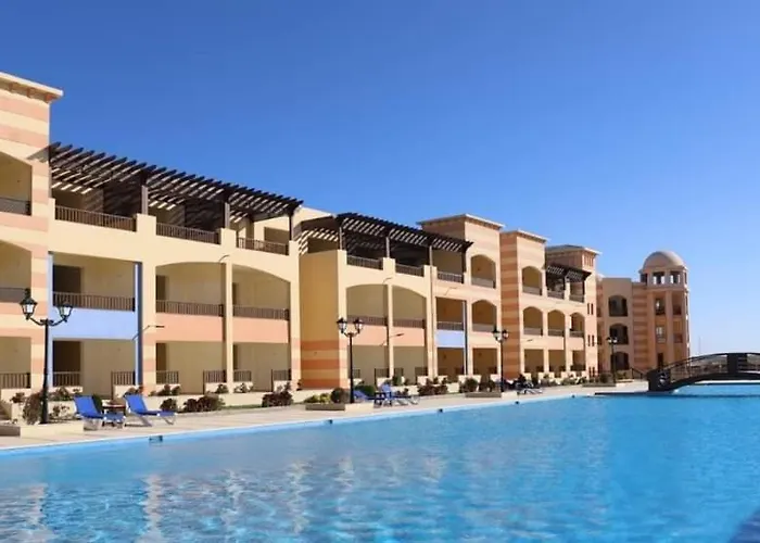 The Pearl At Marina , Port Ghlaib *