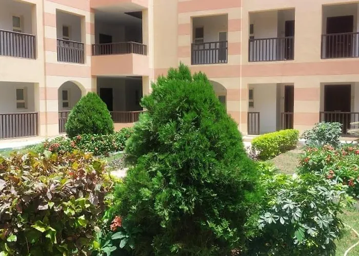 The Pearl At Marina , Port Ghlaib Apartment *